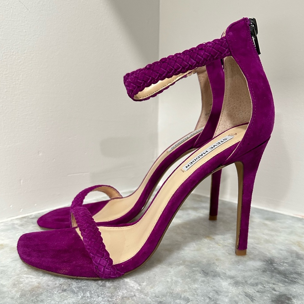 Steve Madden Freeeprt Purple Suede Sandals Braided strap/Zip back Size 9 NIB